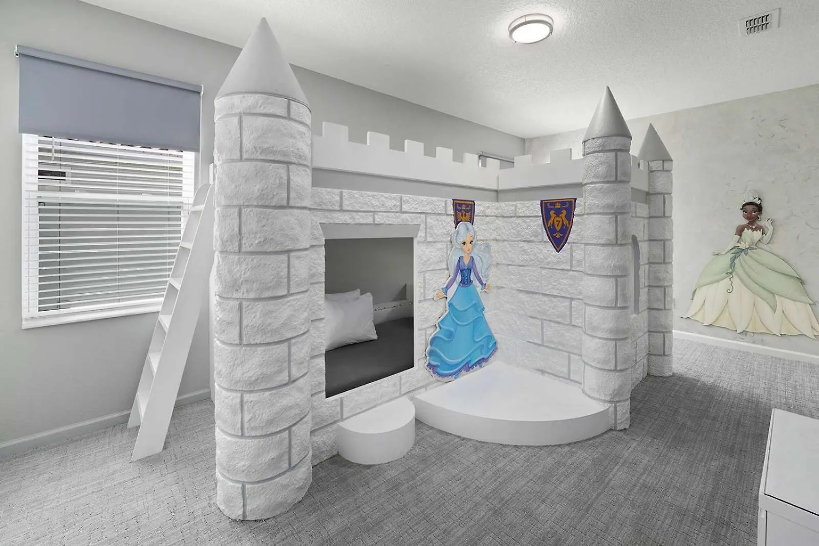 Villa Near Parks With Bball Theme Br, Arcade, Theater Davenport