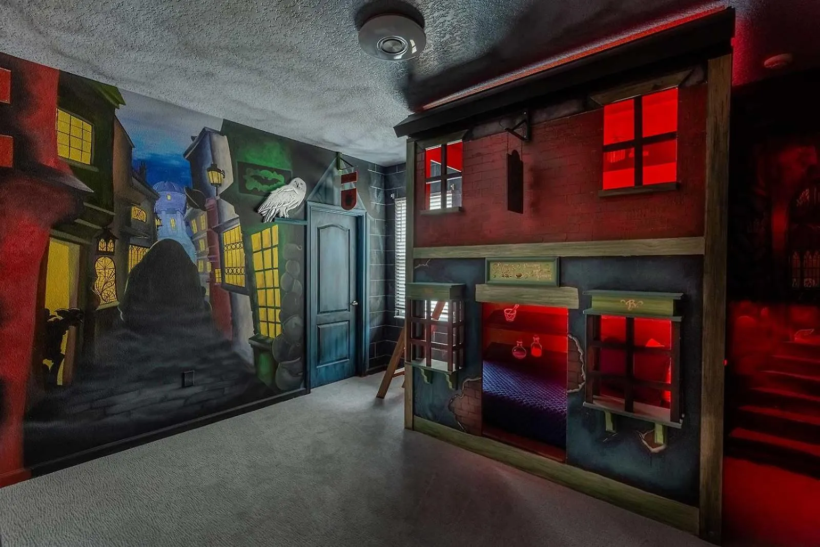 Villa Near Parks With Bball Theme Br, Arcade, Theater Davenport